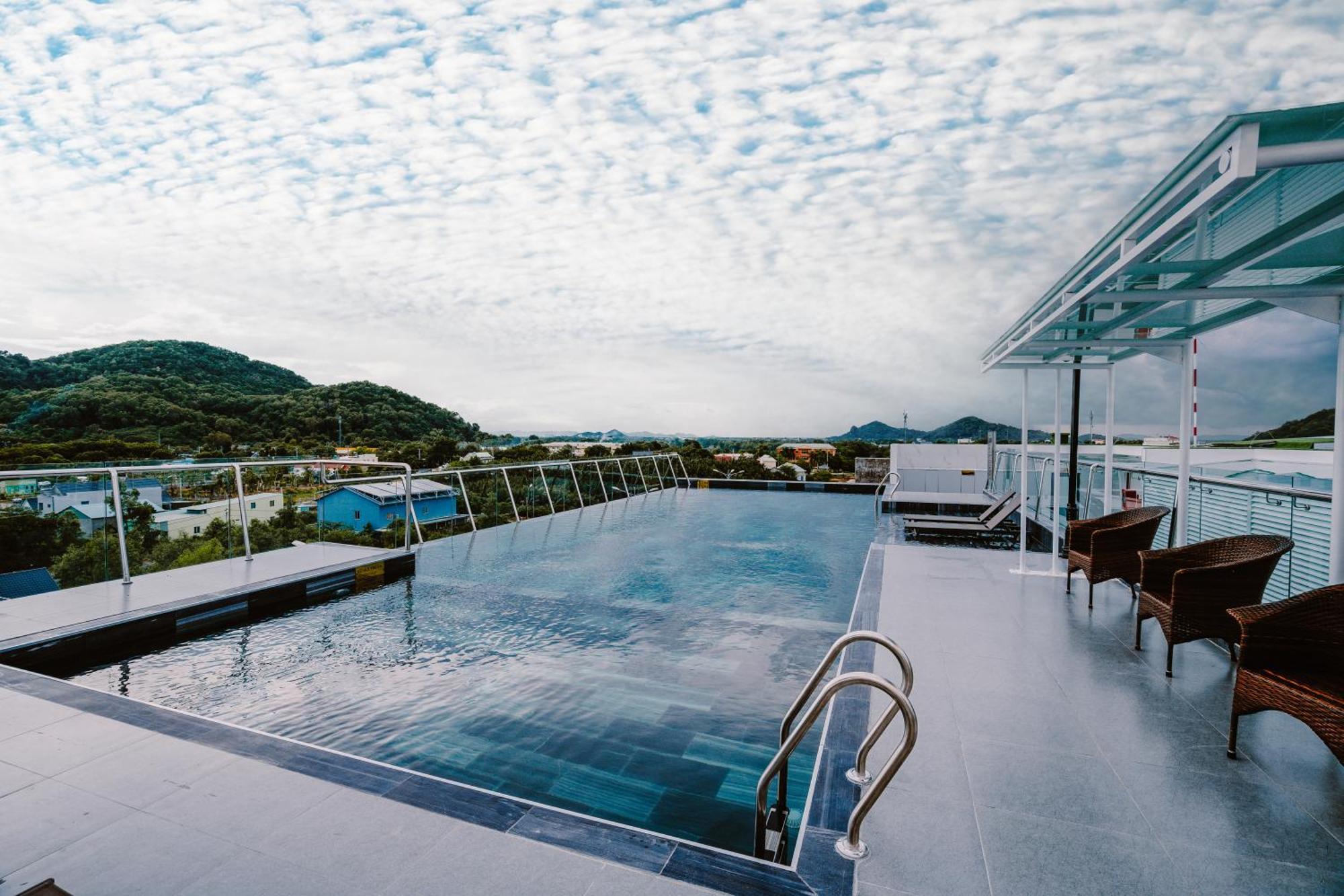 Sunrise Hotel Hà Tiên Eksteriør bilde