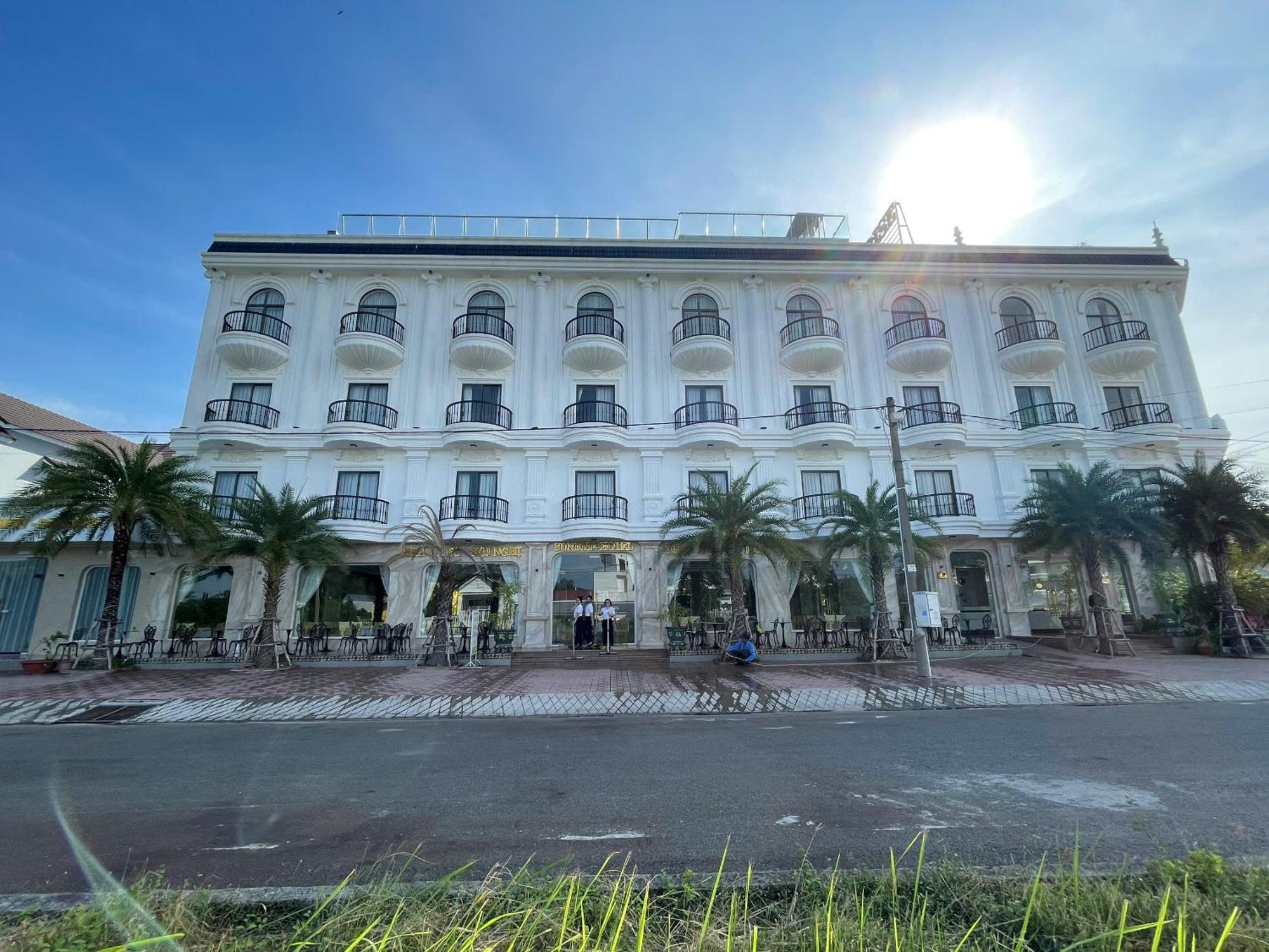Sunrise Hotel Hà Tiên Eksteriør bilde